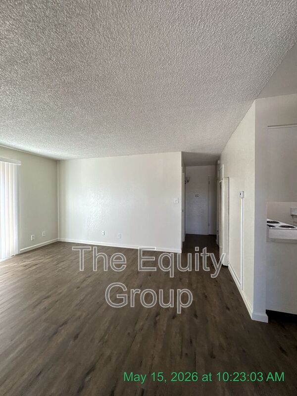 Foto del edificio - 1426 W Elowin Ave