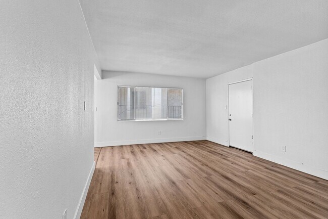 Foto del edificio - 1036 St Louis Ave