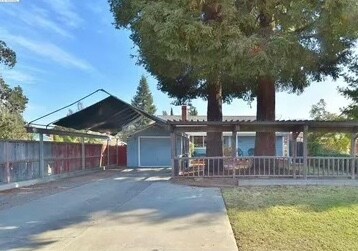 Building Photo - 21984 Redwood Rd