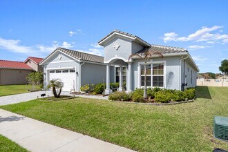Building Photo - 2320 Symphony Cir