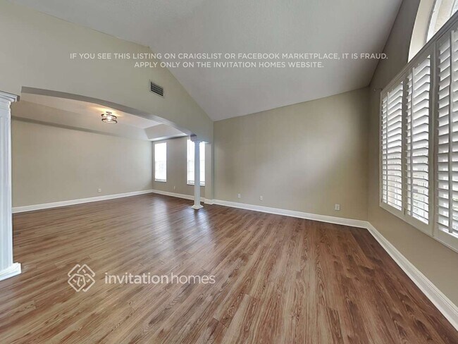 Foto del edificio - 8709 Hidden Green Ln