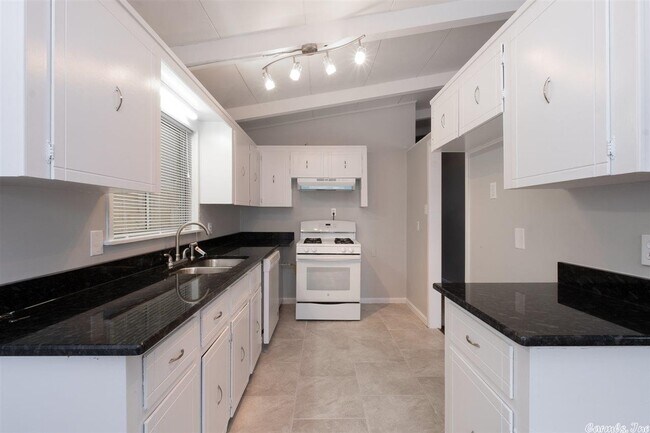 Foto del edificio - 7 Sunnydale Dr