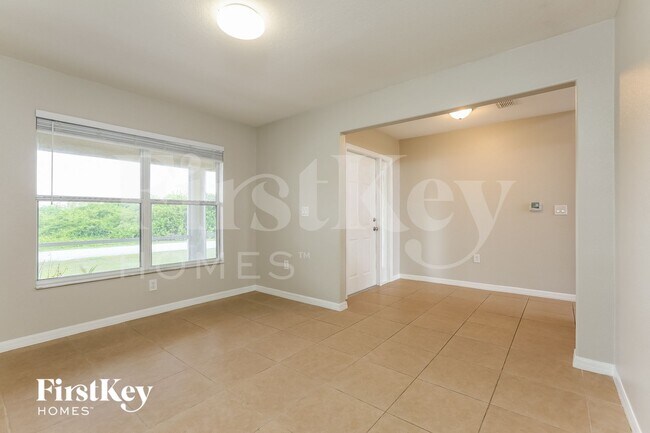 Foto del edificio - 618 Chavers St E