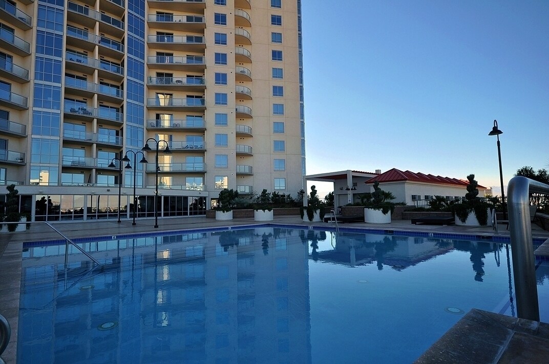 Foto del edificio - Dual Masters, Strip Views on 17th Floor at Allure!