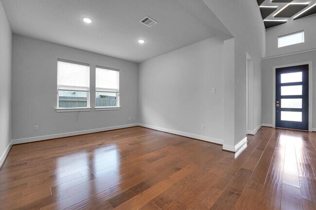 Foto del edificio - 6406 Prairie Landing Blvd