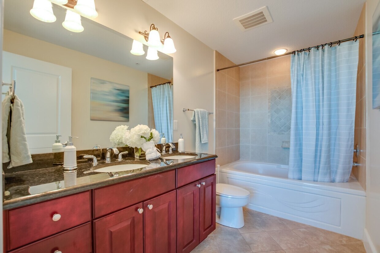 Photo - Enjoy the BEST Downtown Orlando Living! Stylish 2/2 Sky Home at 101 Eola ~ 1 Block to Lake Eola!