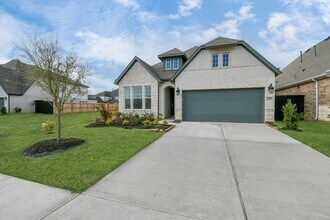 Building Photo - 211 Amaranth Wy