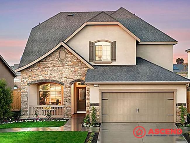 Building Photo - Remarkable 5 Bedroom Home!