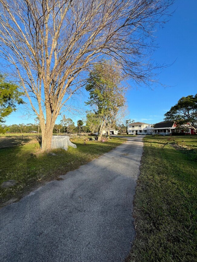 Foto del edificio - 501 Leeway Trail