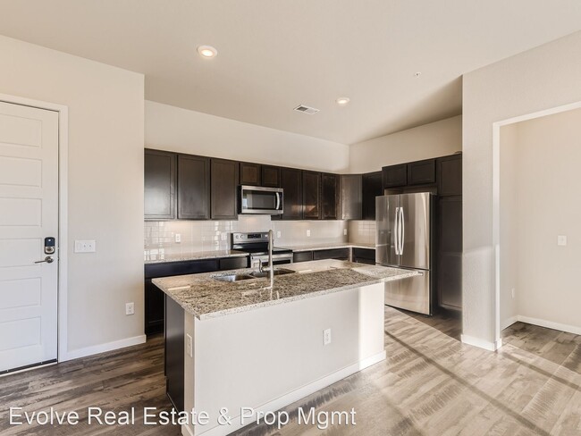 Foto del edificio - 2 br, 2 bath House - 9283 Twenty Mile Rd #406
