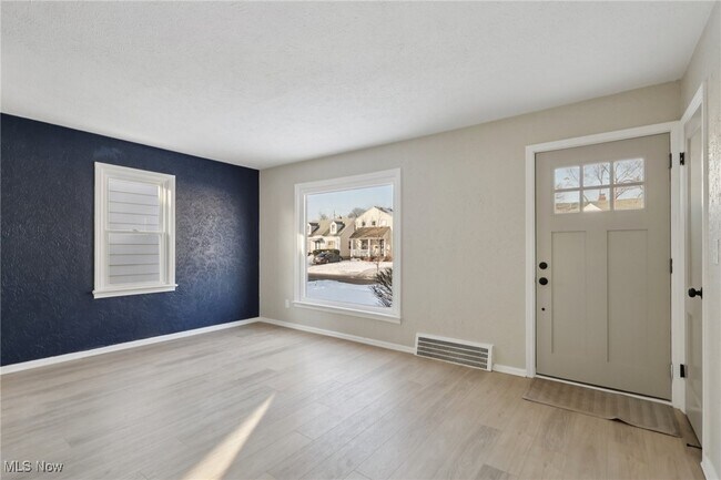 Foto del edificio - 21316 Watson Rd