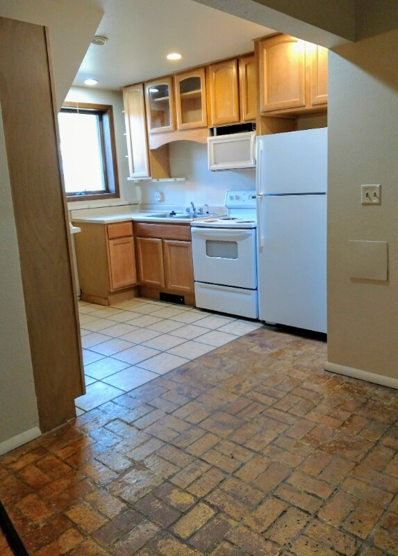 2919 Richard Dr Unit A, Durango, CO 81301 Room for Rent in Durango