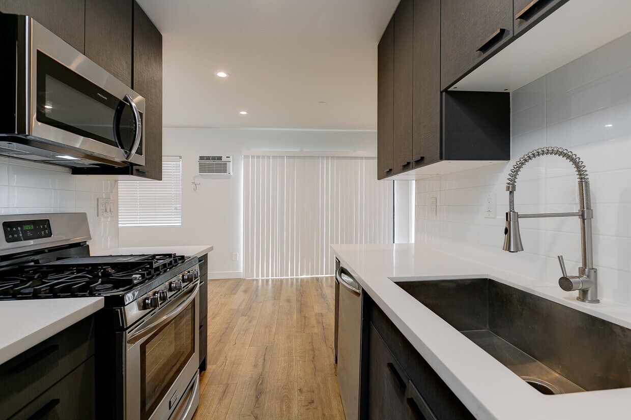 Foto principal - 3107 S Canfield Ave