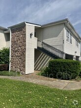 Building Photo - 810 Bellevue Rd
