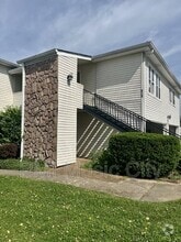 Building Photo - 810 Bellevue Rd