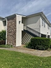 Building Photo - 810 Bellevue Rd