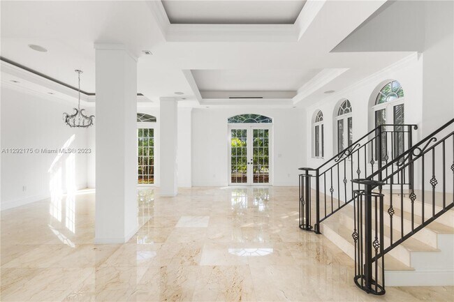 Foto del edificio - 221 Aledo Ave