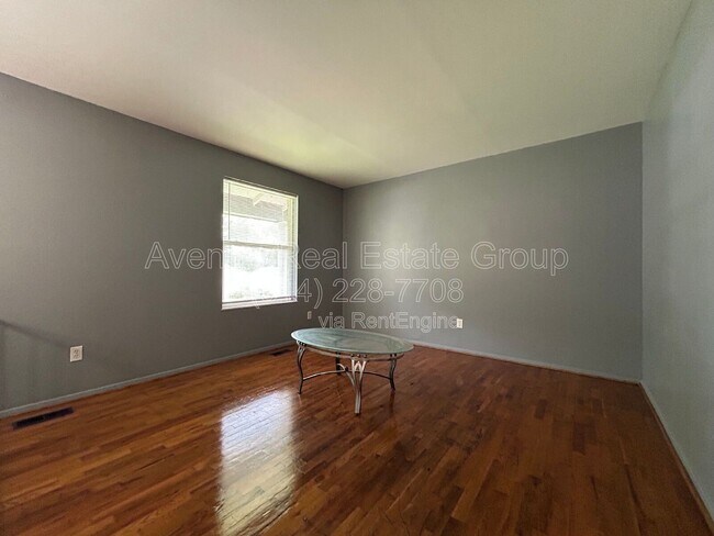 Foto del edificio - 10441 Prince Dr