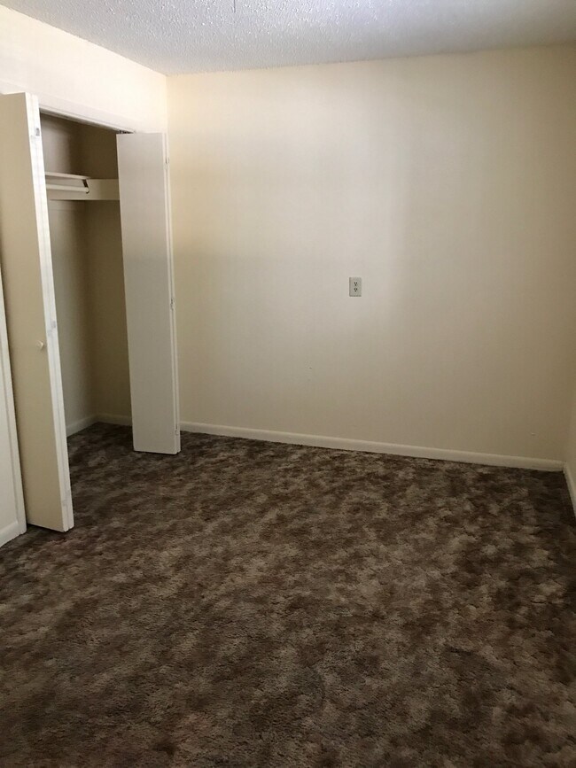 Foto del edificio - 1340 E McDaniel St