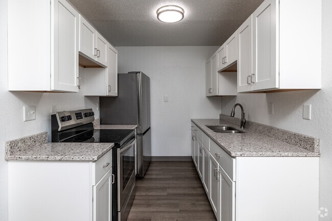 1BR, 1BA - 580SF - Kitchen - Caspian Village Apartments