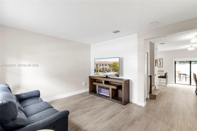 Foto del edificio - 10653 W 32nd Ln