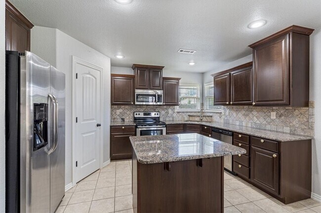 Foto del edificio - 6210 S 38th St