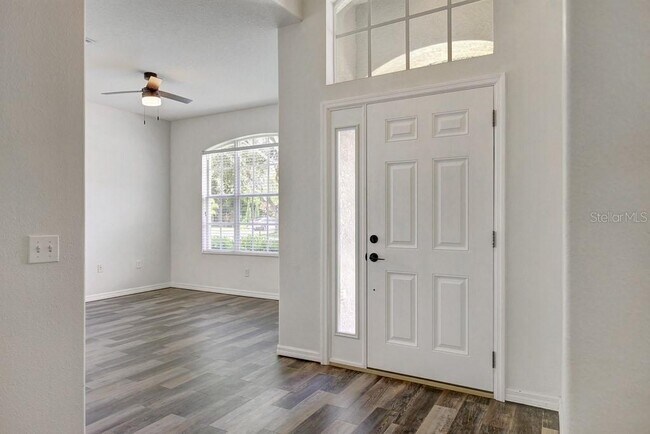 Building Photo - 6204 Whimbrelwood Dr