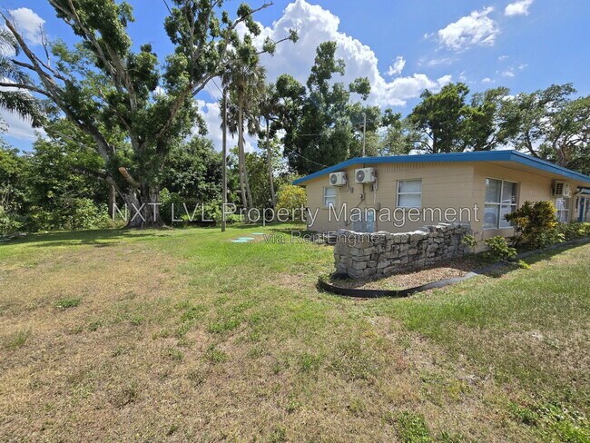 Building Photo - 69 E Mariana Ave