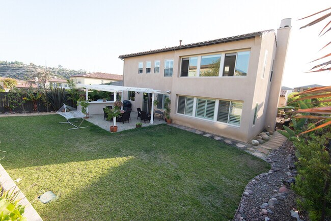 Building Photo - 209 Plaza Salinas