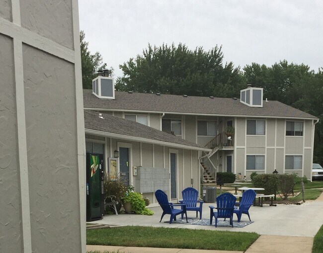 Whitehall Apartments Apartments in Topeka, KS