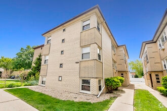 Building Photo - 7405 W Fullerton Ave