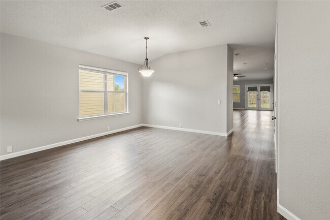 Foto del edificio - 6718 Ambercrest Dr