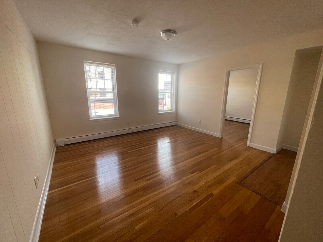 Foto principal - 150 North Beacon St