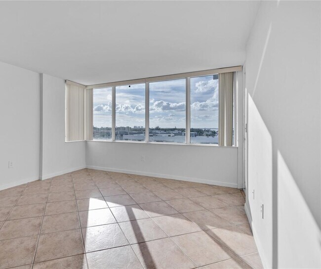 Building Photo - 8233 Harding Ave
