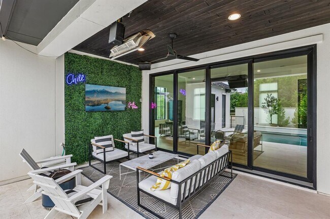 Building Photo - 7021 Cielo Azul Pass