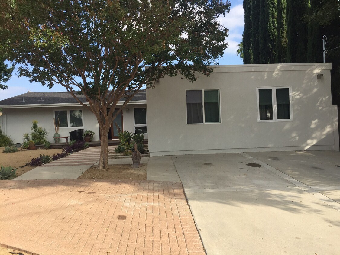 Beautiful ADU - 7042 Semrad Rd