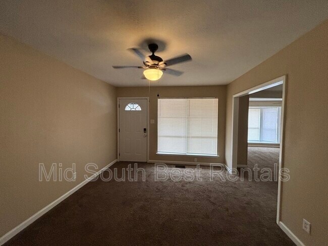 Foto del edificio - 7218 Knollwood Rd