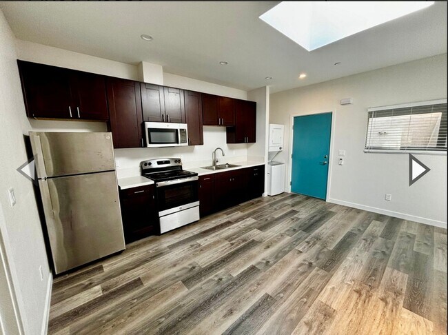 Foto del edificio - Newly Renovated 1 Bed/1 Bath