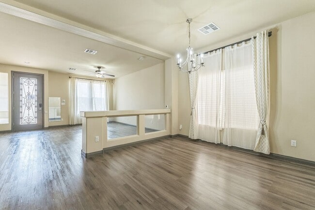 Building Photo - 6360 Stag Hollow Ct
