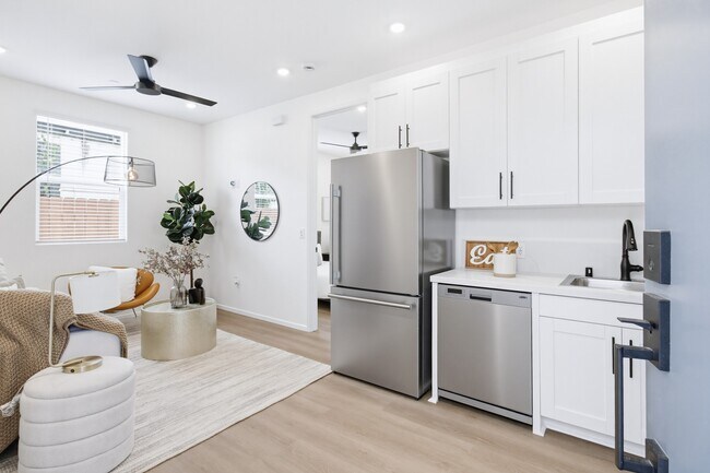 Foto del edificio - 3042-3044 J St