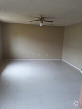 Building Photo - 689 Jill St