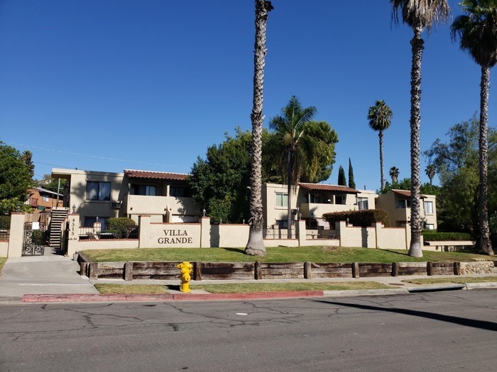 Foto del edificio - Rare La Mesa Find!