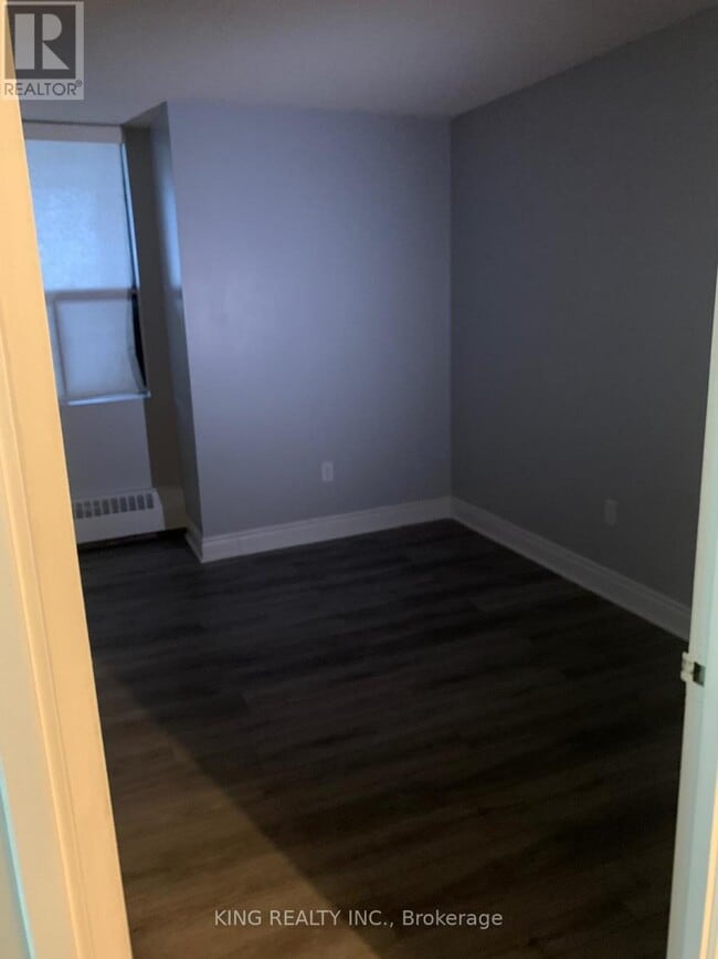 Photo du bâtiment - 25 Sunrise Ave