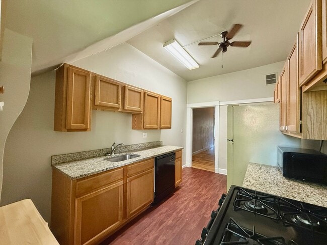 Photo - 30 Conklin St Apartment