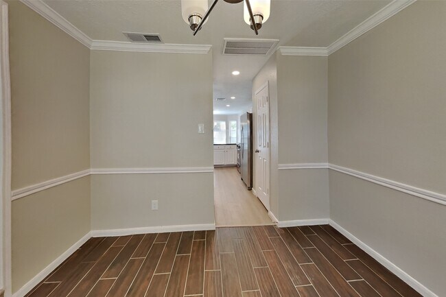 Foto del edificio - 1343 Edenderry Ln