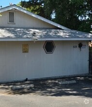 Building Photo - 525 Arleen St