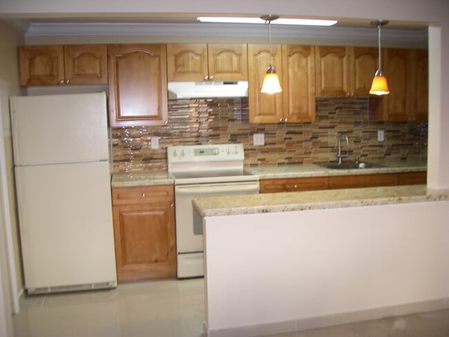 Foto del edificio - 4530 NW 79th Ave