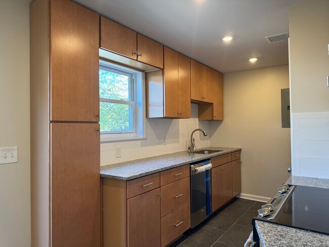 Foto del edificio - 466 Middletown Ave
