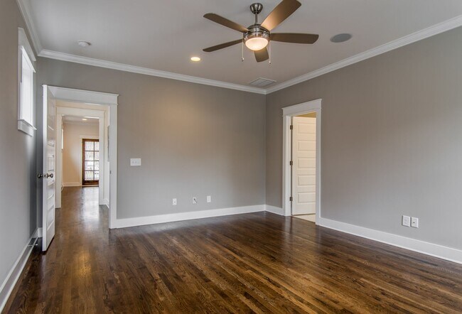 Building Photo - Beautiful 4 bedroom 4 bath Home near 12 south