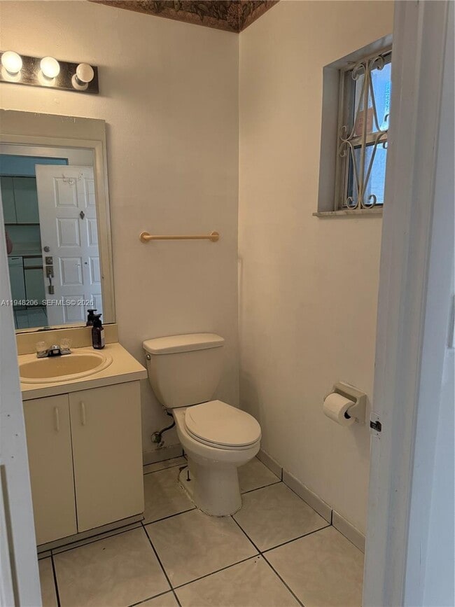 Building Photo - 11864 SW 99th St